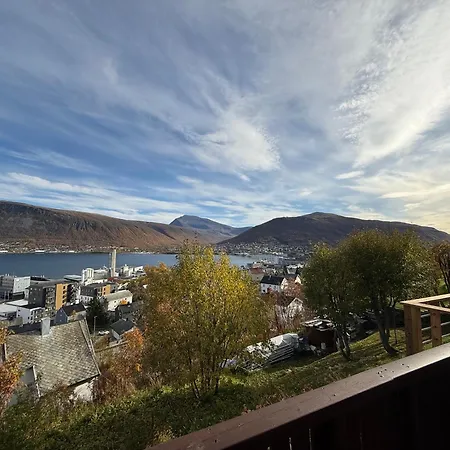 Fjord And Mountain View Location And Free Parking Tromsø