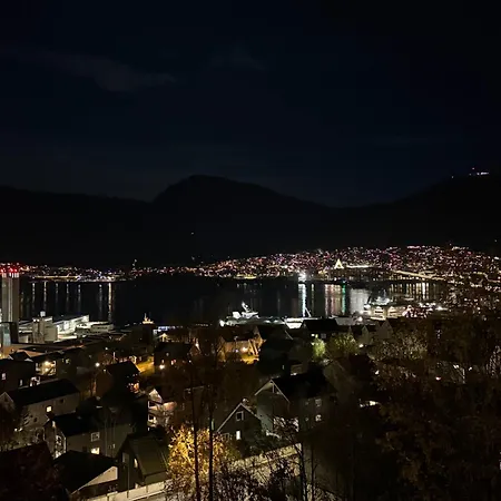 Fjord And Mountain View Location And Free Parking * Tromsø